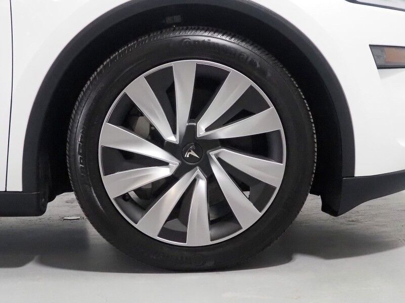 2026 Tesla Model Y Premium AWD *AUTOPILOT, NAVIGATION, SAFETY ALERTS, ADAPTIVE CRUISE, AUTOMATIC PARKING, SURROUND CAMERAS, PANORAMA GLASS ROOF, CLIMATE SEATS, HEATED STEERING, WIRELESS CHARGING Round Rock TX