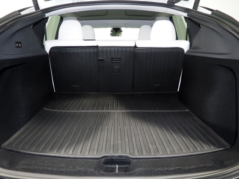 2026 Tesla Model Y Premium AWD *AUTOPILOT, NAVIGATION, SAFETY ALERTS, ADAPTIVE CRUISE, AUTOMATIC PARKING, SURROUND CAMERAS, PANORAMA GLASS ROOF, CLIMATE SEATS, HEATED STEERING, WIRELESS CHARGING Round Rock TX