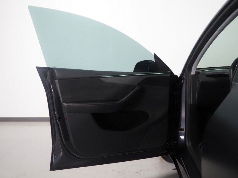 2026 Tesla Model Y Premium AWD *TRAFFIC AWARE CRUISE CONTROL, NAVIGATION, SAFETY ALERTS, AUTOMATIC PARKING, SURROUND CAMERAS, PANORAMA GLASS ROOF, CLIMATE SEATS, HEATED STEERING, WIRELESS CHARGING Round Rock TX