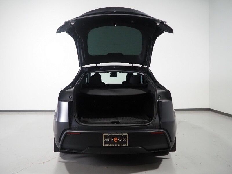 2026 Tesla Model Y Premium AWD *TRAFFIC AWARE CRUISE CONTROL, NAVIGATION, SAFETY ALERTS, AUTOMATIC PARKING, SURROUND CAMERAS, PANORAMA GLASS ROOF, CLIMATE SEATS, HEATED STEERING, WIRELESS CHARGING Round Rock TX