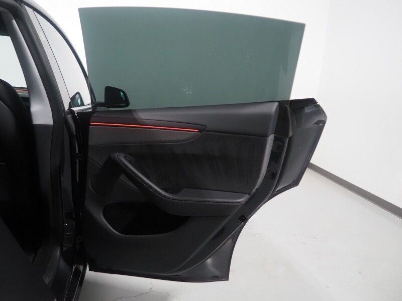 2026 Tesla Model Y Premium AWD *TRAFFIC AWARE CRUISE CONTROL, NAVIGATION, SAFETY ALERTS, AUTOMATIC PARKING, SURROUND CAMERAS, PANORAMA GLASS ROOF, CLIMATE SEATS, HEATED STEERING, WIRELESS CHARGING Round Rock TX