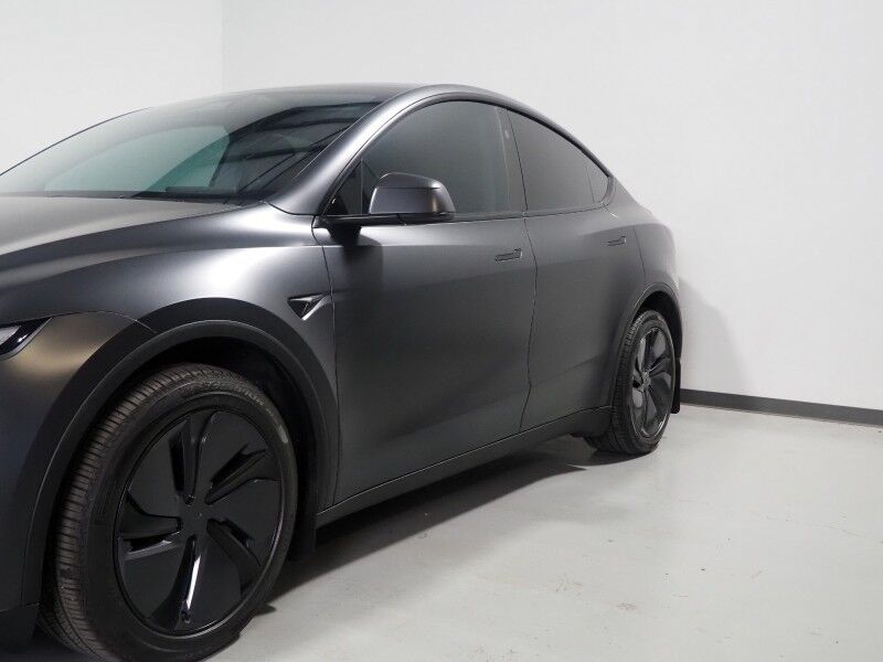 2026 Tesla Model Y Premium AWD *TRAFFIC AWARE CRUISE CONTROL, NAVIGATION, SAFETY ALERTS, AUTOMATIC PARKING, SURROUND CAMERAS, PANORAMA GLASS ROOF, CLIMATE SEATS, HEATED STEERING, WIRELESS CHARGING Round Rock TX