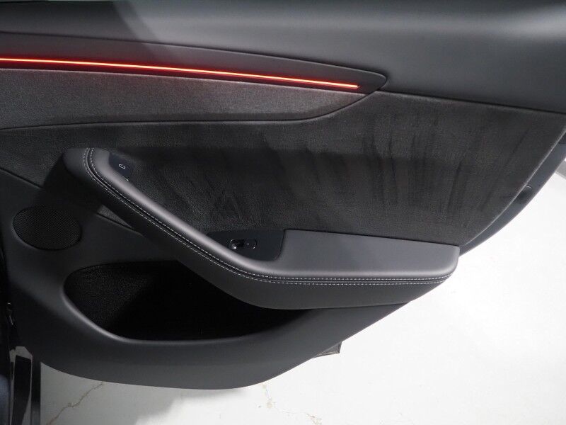 2026 Tesla Model Y Premium AWD *TRAFFIC AWARE CRUISE CONTROL, NAVIGATION, SAFETY ALERTS, AUTOMATIC PARKING, SURROUND CAMERAS, PANORAMA GLASS ROOF, CLIMATE SEATS, HEATED STEERING, WIRELESS CHARGING Round Rock TX