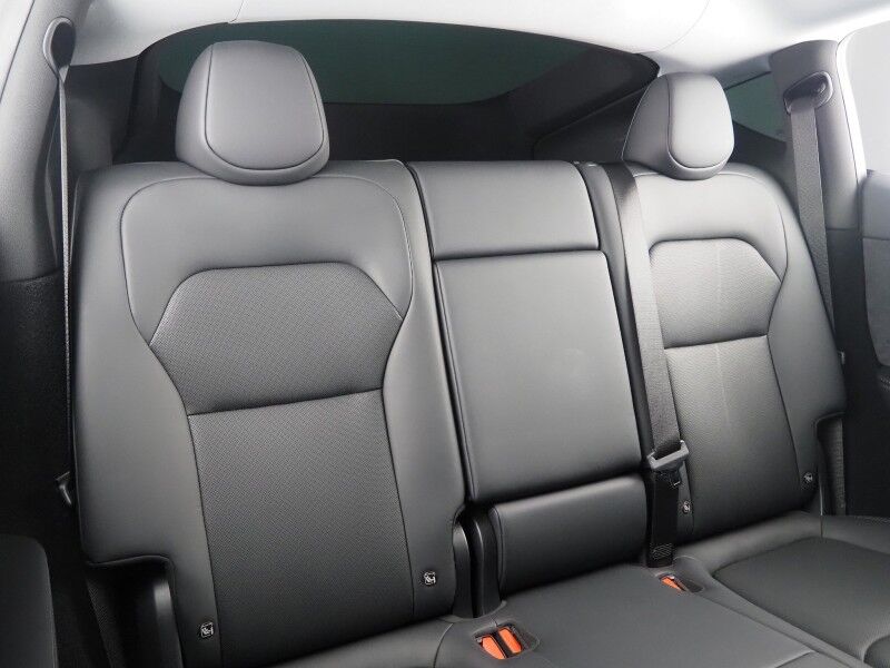 2026 Tesla Model Y Premium AWD *TRAFFIC AWARE CRUISE CONTROL, NAVIGATION, SAFETY ALERTS, AUTOMATIC PARKING, SURROUND CAMERAS, PANORAMA GLASS ROOF, CLIMATE SEATS, HEATED STEERING, WIRELESS CHARGING Round Rock TX
