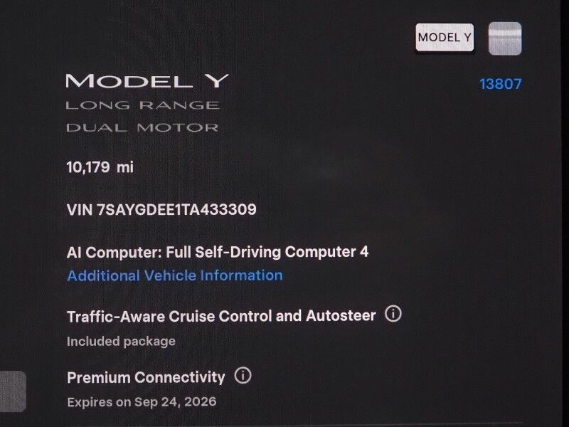 2026 Tesla Model Y Premium AWD *TRAFFIC AWARE CRUISE CONTROL, NAVIGATION, SAFETY ALERTS, AUTOMATIC PARKING, SURROUND CAMERAS, PANORAMA GLASS ROOF, CLIMATE SEATS, HEATED STEERING, WIRELESS CHARGING Round Rock TX