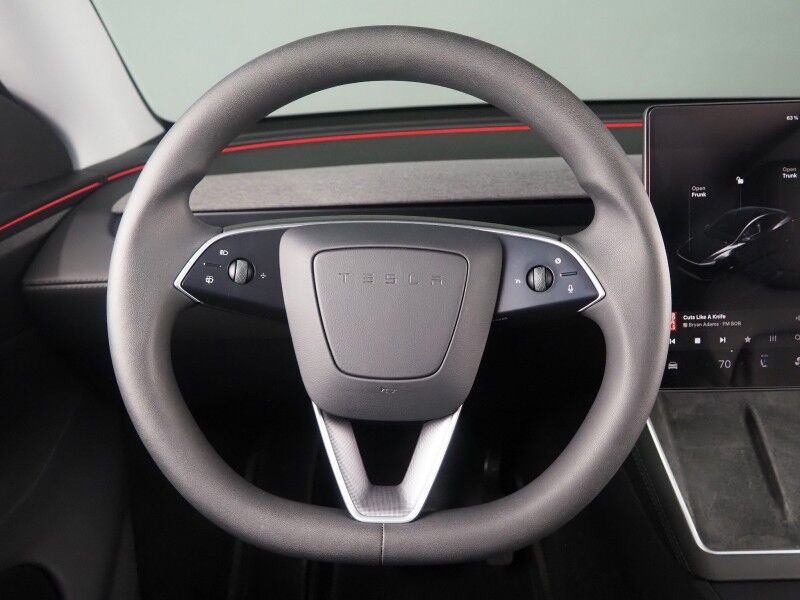 2026 Tesla Model Y Premium AWD *TRAFFIC AWARE CRUISE CONTROL, NAVIGATION, SAFETY ALERTS, AUTOMATIC PARKING, SURROUND CAMERAS, PANORAMA GLASS ROOF, CLIMATE SEATS, HEATED STEERING, WIRELESS CHARGING Round Rock TX