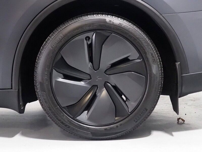 2026 Tesla Model Y Premium AWD *TRAFFIC AWARE CRUISE CONTROL, NAVIGATION, SAFETY ALERTS, AUTOMATIC PARKING, SURROUND CAMERAS, PANORAMA GLASS ROOF, CLIMATE SEATS, HEATED STEERING, WIRELESS CHARGING Round Rock TX