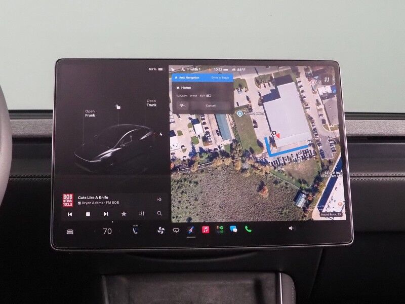 2026 Tesla Model Y Premium AWD *TRAFFIC AWARE CRUISE CONTROL, NAVIGATION, SAFETY ALERTS, AUTOMATIC PARKING, SURROUND CAMERAS, PANORAMA GLASS ROOF, CLIMATE SEATS, HEATED STEERING, WIRELESS CHARGING Round Rock TX