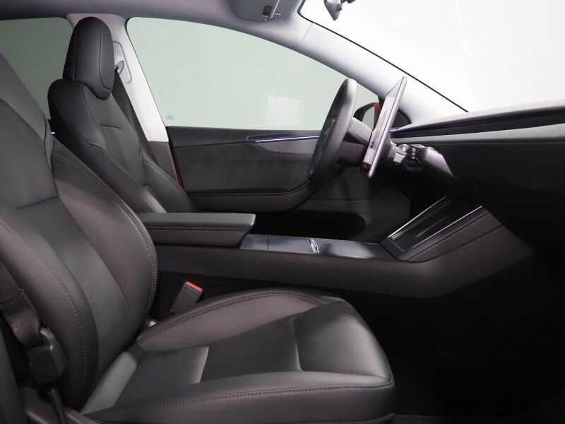 2026 Tesla Model Y Premium AWD *TRAFFIC AWARE CRUISE CONTROL, NAVIGATION, SAFETY ALERTS, AUTOMATIC PARKING, SURROUND CAMERAS, PANORAMA GLASS ROOF, CLIMATE SEATS, HEATED STEERING, WIRELESS CHARGING Round Rock TX