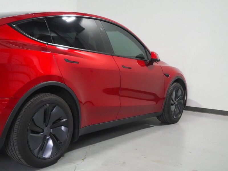 2026 Tesla Model Y Premium AWD *TRAFFIC AWARE CRUISE CONTROL, NAVIGATION, SAFETY ALERTS, AUTOMATIC PARKING, SURROUND CAMERAS, PANORAMA GLASS ROOF, CLIMATE SEATS, HEATED STEERING, WIRELESS CHARGING Round Rock TX