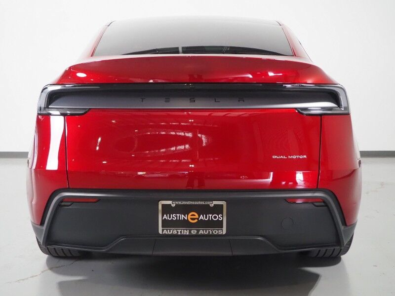 2026 Tesla Model Y Premium AWD *TRAFFIC AWARE CRUISE CONTROL, NAVIGATION, SAFETY ALERTS, AUTOMATIC PARKING, SURROUND CAMERAS, PANORAMA GLASS ROOF, CLIMATE SEATS, HEATED STEERING, WIRELESS CHARGING Round Rock TX