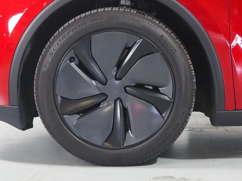 2026 Tesla Model Y Premium AWD *TRAFFIC AWARE CRUISE CONTROL, NAVIGATION, SAFETY ALERTS, AUTOMATIC PARKING, SURROUND CAMERAS, PANORAMA GLASS ROOF, CLIMATE SEATS, HEATED STEERING, WIRELESS CHARGING Round Rock TX