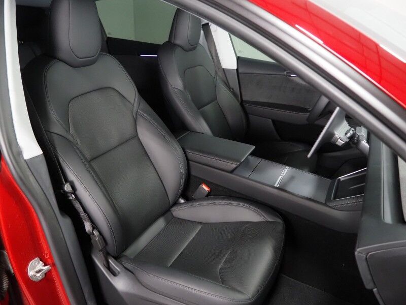 2026 Tesla Model Y Premium AWD *TRAFFIC AWARE CRUISE CONTROL, NAVIGATION, SAFETY ALERTS, AUTOMATIC PARKING, SURROUND CAMERAS, PANORAMA GLASS ROOF, CLIMATE SEATS, HEATED STEERING, WIRELESS CHARGING Round Rock TX