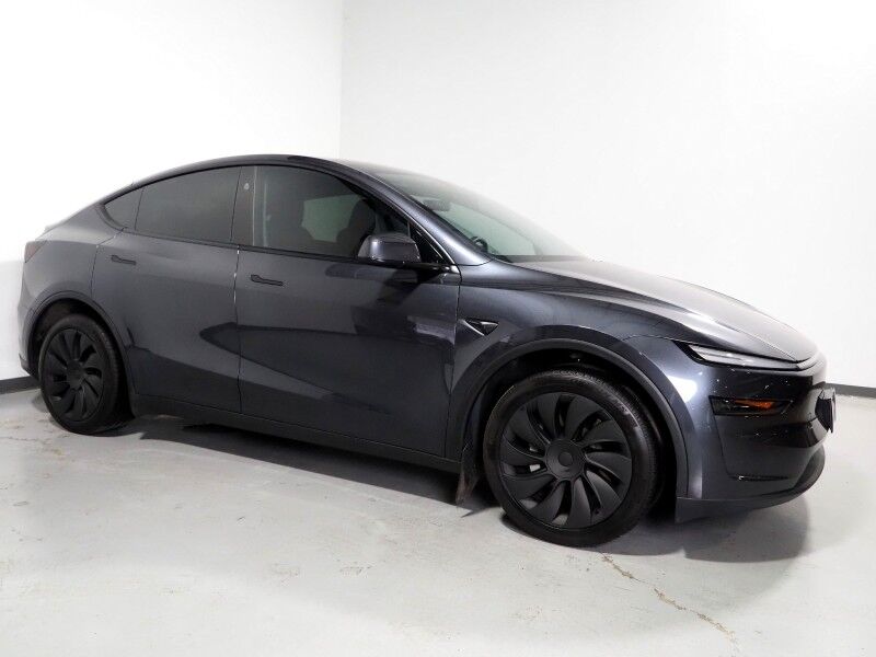 2026 Tesla Model Y Premium AWD *TRAFFIC AWARE CRUISE CONTROL, NAVIGATION, SAFETY ALERTS, AUTOMATIC PARKING, SURROUND CAMERAS, PANORAMA GLASS ROOF, CLIMATE SEATS, HEATED STEERING, WIRELESS CHARGING
