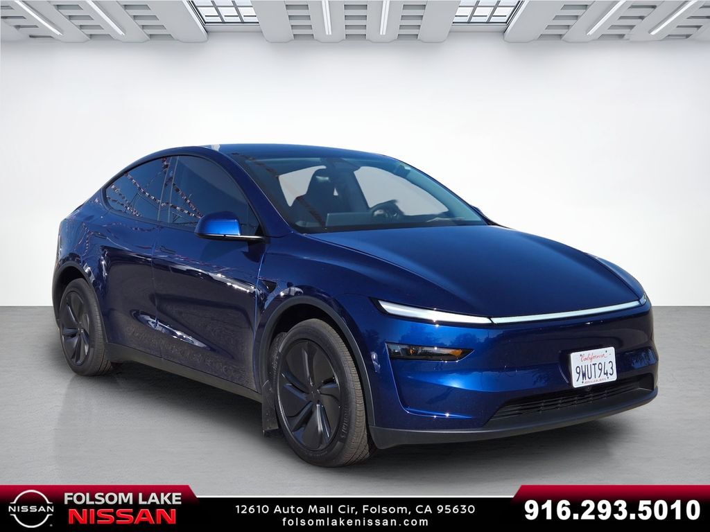 2026 Tesla Model Y Premium