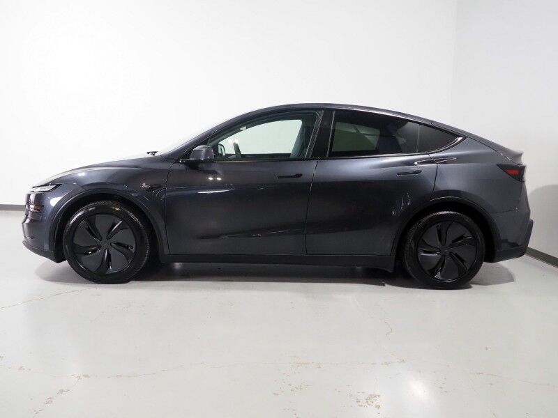 2026 Tesla Model Y Premium RWD *AUTOPILOT, NAVIGATION, SAFETY ALERTS, ADAPTIVE CRUISE, AUTOMATIC PARKING, SURROUND CAMERAS, PANORAMA GLASS ROOF, CLIMATE SEATS, HEATED STEERING, WIRELESS CHARGING Round Rock TX