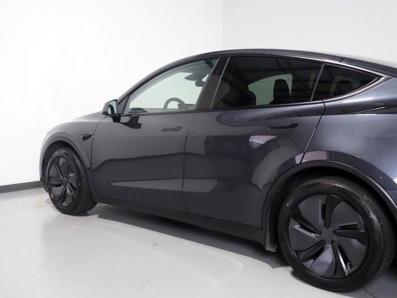 2026 Tesla Model Y Premium RWD *AUTOPILOT, NAVIGATION, SAFETY ALERTS, ADAPTIVE CRUISE, AUTOMATIC PARKING, SURROUND CAMERAS, PANORAMA GLASS ROOF, CLIMATE SEATS, HEATED STEERING, WIRELESS CHARGING Round Rock TX