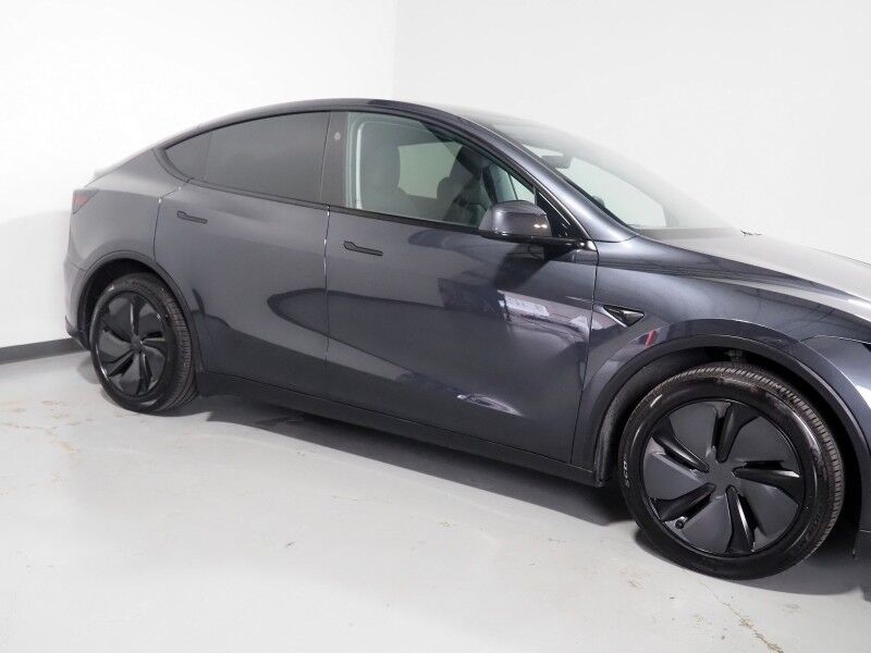2026 Tesla Model Y Premium RWD *AUTOPILOT, NAVIGATION, SAFETY ALERTS, ADAPTIVE CRUISE, AUTOMATIC PARKING, SURROUND CAMERAS, PANORAMA GLASS ROOF, CLIMATE SEATS, HEATED STEERING, WIRELESS CHARGING Round Rock TX