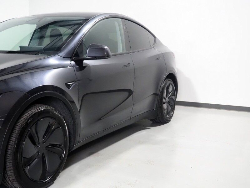 2026 Tesla Model Y Premium RWD *AUTOPILOT, NAVIGATION, SAFETY ALERTS, ADAPTIVE CRUISE, AUTOMATIC PARKING, SURROUND CAMERAS, PANORAMA GLASS ROOF, CLIMATE SEATS, HEATED STEERING, WIRELESS CHARGING Round Rock TX