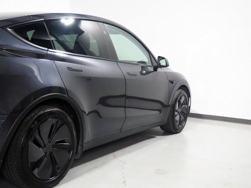 2026 Tesla Model Y Premium RWD *AUTOPILOT, NAVIGATION, SAFETY ALERTS, ADAPTIVE CRUISE, AUTOMATIC PARKING, SURROUND CAMERAS, PANORAMA GLASS ROOF, CLIMATE SEATS, HEATED STEERING, WIRELESS CHARGING Round Rock TX