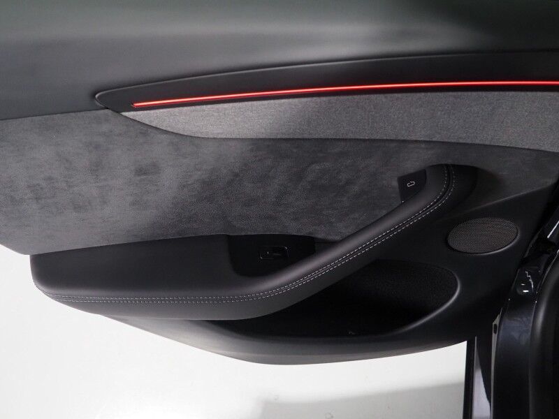 2026 Tesla Model Y Premium RWD *AUTOPILOT, NAVIGATION, SAFETY ALERTS, ADAPTIVE CRUISE, AUTOMATIC PARKING, SURROUND CAMERAS, PANORAMA GLASS ROOF, CLIMATE SEATS, HEATED STEERING, WIRELESS CHARGING Round Rock TX