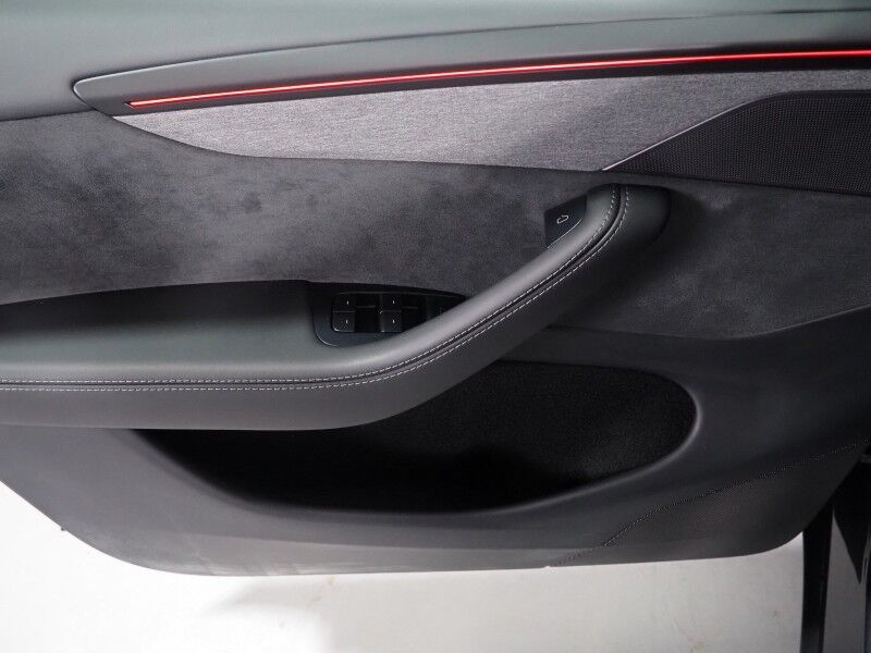 2026 Tesla Model Y Premium RWD *AUTOPILOT, NAVIGATION, SAFETY ALERTS, ADAPTIVE CRUISE, AUTOMATIC PARKING, SURROUND CAMERAS, PANORAMA GLASS ROOF, CLIMATE SEATS, HEATED STEERING, WIRELESS CHARGING Round Rock TX