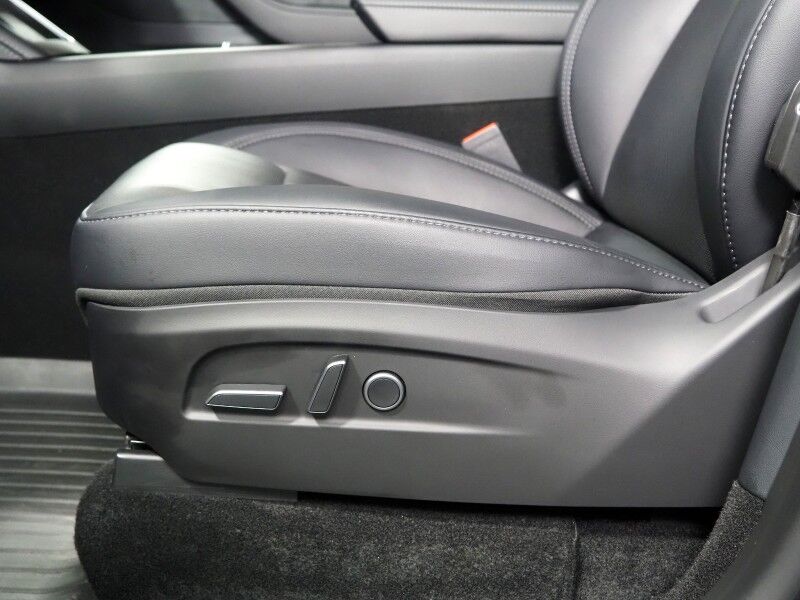 2026 Tesla Model Y Premium RWD *AUTOPILOT, NAVIGATION, SAFETY ALERTS, ADAPTIVE CRUISE, AUTOMATIC PARKING, SURROUND CAMERAS, PANORAMA GLASS ROOF, CLIMATE SEATS, HEATED STEERING, WIRELESS CHARGING Round Rock TX