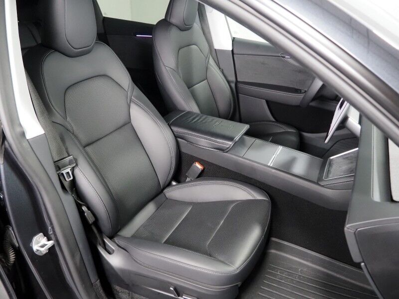 2026 Tesla Model Y Premium RWD *AUTOPILOT, NAVIGATION, SAFETY ALERTS, ADAPTIVE CRUISE, AUTOMATIC PARKING, SURROUND CAMERAS, PANORAMA GLASS ROOF, CLIMATE SEATS, HEATED STEERING, WIRELESS CHARGING Round Rock TX