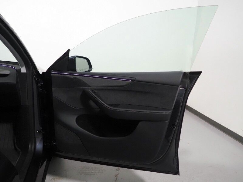 2026 Tesla Model Y Premium RWD *AUTOPILOT, NAVIGATION, SAFETY ALERTS, ADAPTIVE CRUISE, AUTOMATIC PARKING, SURROUND CAMERAS, PANORAMA GLASS ROOF, CLIMATE SEATS, HEATED STEERING, WIRELESS CHARGING Round Rock TX
