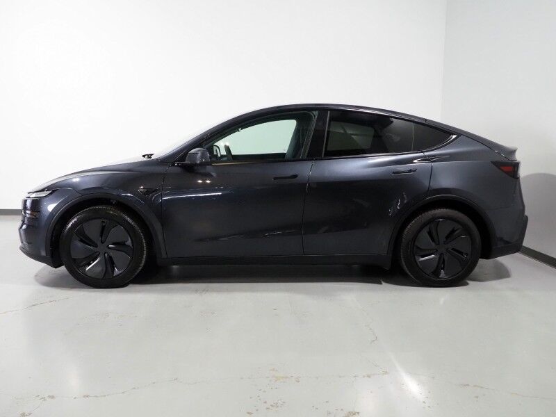 2026 Tesla Model Y Premium RWD *AUTOPILOT, NAVIGATION, SAFETY ALERTS, ADAPTIVE CRUISE, AUTOMATIC PARKING, SURROUND CAMERAS, PANORAMA GLASS ROOF, CLIMATE SEATS, HEATED STEERING, WIRELESS CHARGING Round Rock TX