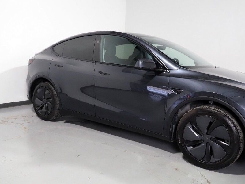 2026 Tesla Model Y Premium RWD *AUTOPILOT, NAVIGATION, SAFETY ALERTS, ADAPTIVE CRUISE, AUTOMATIC PARKING, SURROUND CAMERAS, PANORAMA GLASS ROOF, CLIMATE SEATS, HEATED STEERING, WIRELESS CHARGING Round Rock TX