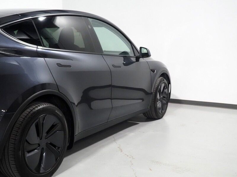2026 Tesla Model Y Premium RWD *AUTOPILOT, NAVIGATION, SAFETY ALERTS, ADAPTIVE CRUISE, AUTOMATIC PARKING, SURROUND CAMERAS, PANORAMA GLASS ROOF, CLIMATE SEATS, HEATED STEERING, WIRELESS CHARGING Round Rock TX