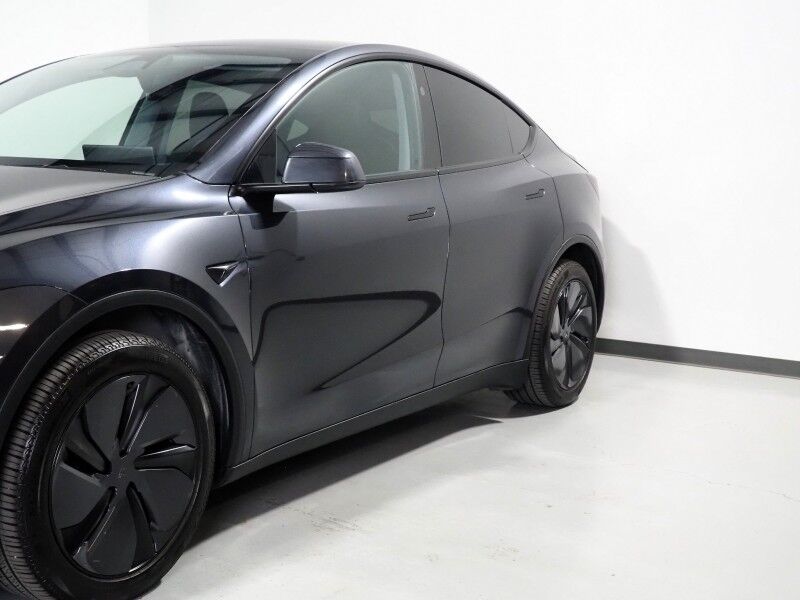 2026 Tesla Model Y Premium RWD *AUTOPILOT, NAVIGATION, SAFETY ALERTS, ADAPTIVE CRUISE, AUTOMATIC PARKING, SURROUND CAMERAS, PANORAMA GLASS ROOF, CLIMATE SEATS, HEATED STEERING, WIRELESS CHARGING Round Rock TX