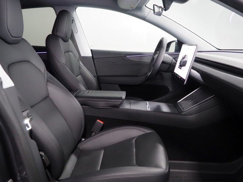 2026 Tesla Model Y Premium RWD *AUTOPILOT, NAVIGATION, SAFETY ALERTS, ADAPTIVE CRUISE, AUTOMATIC PARKING, SURROUND CAMERAS, PANORAMA GLASS ROOF, CLIMATE SEATS, HEATED STEERING, WIRELESS CHARGING Round Rock TX