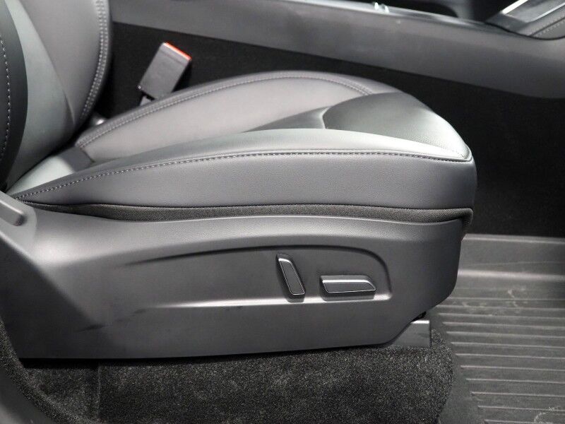 2026 Tesla Model Y Premium RWD *AUTOPILOT, NAVIGATION, SAFETY ALERTS, ADAPTIVE CRUISE, AUTOMATIC PARKING, SURROUND CAMERAS, PANORAMA GLASS ROOF, CLIMATE SEATS, HEATED STEERING, WIRELESS CHARGING Round Rock TX