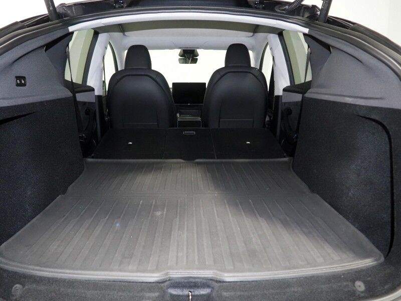 2026 Tesla Model Y Premium RWD *AUTOPILOT, NAVIGATION, SAFETY ALERTS, ADAPTIVE CRUISE, AUTOMATIC PARKING, SURROUND CAMERAS, PANORAMA GLASS ROOF, CLIMATE SEATS, HEATED STEERING, WIRELESS CHARGING Round Rock TX