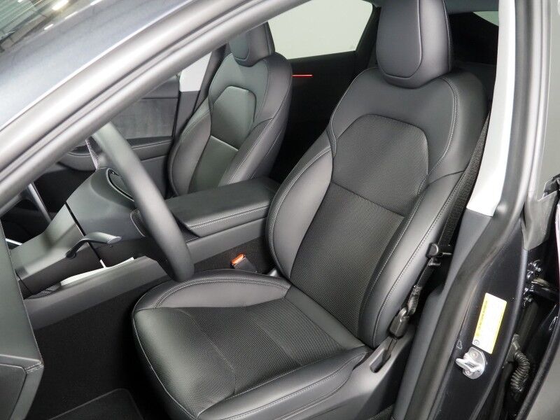 2026 Tesla Model Y Premium RWD *AUTOPILOT, NAVIGATION, SAFETY ALERTS, ADAPTIVE CRUISE, AUTOMATIC PARKING, SURROUND CAMERAS, PANORAMA GLASS ROOF, CLIMATE SEATS, HEATED STEERING, WIRELESS CHARGING Round Rock TX