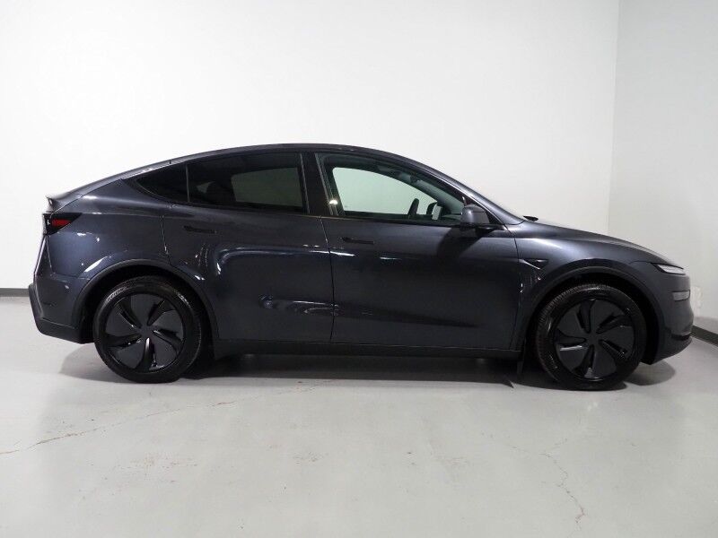 2026 Tesla Model Y Premium RWD *AUTOPILOT, NAVIGATION, SAFETY ALERTS, ADAPTIVE CRUISE, AUTOMATIC PARKING, SURROUND CAMERAS, PANORAMA GLASS ROOF, CLIMATE SEATS, HEATED STEERING, WIRELESS CHARGING Round Rock TX