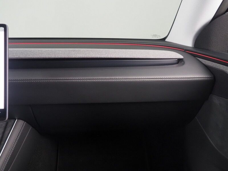 2026 Tesla Model Y Premium RWD *AUTOPILOT, NAVIGATION, SAFETY ALERTS, ADAPTIVE CRUISE, AUTOMATIC PARKING, SURROUND CAMERAS, PANORAMA GLASS ROOF, CLIMATE SEATS, HEATED STEERING, WIRELESS CHARGING Round Rock TX