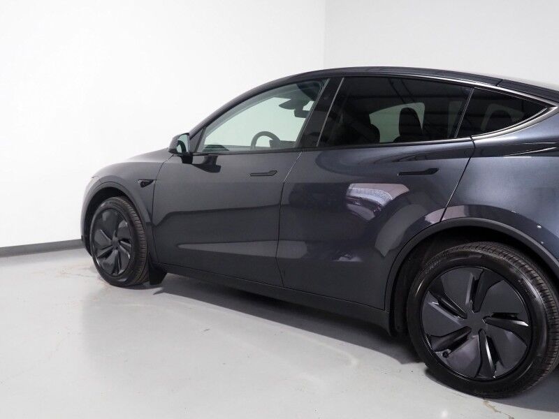 2026 Tesla Model Y Premium RWD *AUTOPILOT, NAVIGATION, SAFETY ALERTS, ADAPTIVE CRUISE, AUTOMATIC PARKING, SURROUND CAMERAS, PANORAMA GLASS ROOF, CLIMATE SEATS, HEATED STEERING, WIRELESS CHARGING Round Rock TX