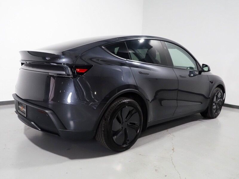 2026 Tesla Model Y Premium RWD *AUTOPILOT, NAVIGATION, SAFETY ALERTS, ADAPTIVE CRUISE, AUTOMATIC PARKING, SURROUND CAMERAS, PANORAMA GLASS ROOF, CLIMATE SEATS, HEATED STEERING, WIRELESS CHARGING Round Rock TX
