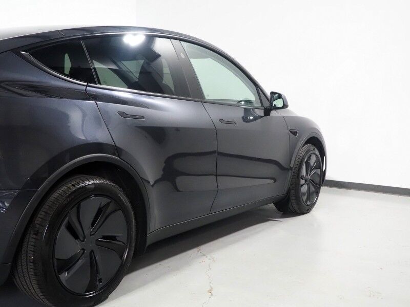 2026 Tesla Model Y Premium RWD *AUTOPILOT, NAVIGATION, SAFETY ALERTS, ADAPTIVE CRUISE, AUTOMATIC PARKING, SURROUND CAMERAS, PANORAMA GLASS ROOF, CLIMATE SEATS, HEATED STEERING, WIRELESS CHARGING Round Rock TX