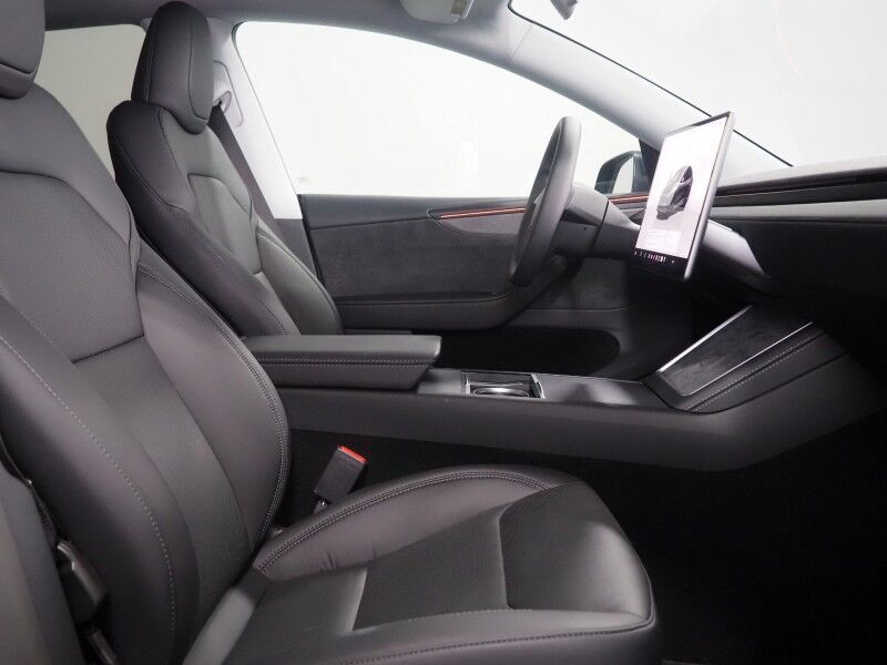 2026 Tesla Model Y Premium RWD *AUTOPILOT, NAVIGATION, SAFETY ALERTS, ADAPTIVE CRUISE, AUTOMATIC PARKING, SURROUND CAMERAS, PANORAMA GLASS ROOF, CLIMATE SEATS, HEATED STEERING, WIRELESS CHARGING Round Rock TX