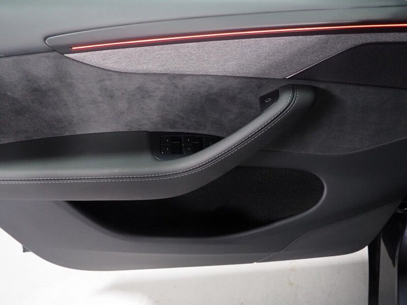 2026 Tesla Model Y Premium RWD *AUTOPILOT, NAVIGATION, SAFETY ALERTS, ADAPTIVE CRUISE, AUTOMATIC PARKING, SURROUND CAMERAS, PANORAMA GLASS ROOF, CLIMATE SEATS, HEATED STEERING, WIRELESS CHARGING Round Rock TX