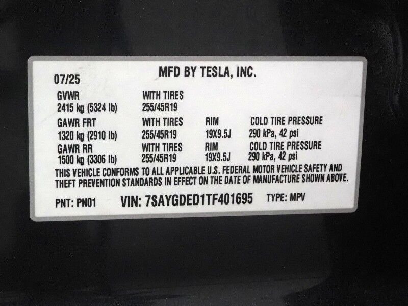 2026 Tesla Model Y Premium RWD *TRAFFIC AWARE CRUISE CONTROL, NAVIGATION, SAFETY ALERTS, AUTOMATIC PARKING, SURROUND CAMERAS, PANORAMA GLASS ROOF, CLIMATE SEATS, HEATED STEERING, WIRELESS CHARGING Round Rock TX