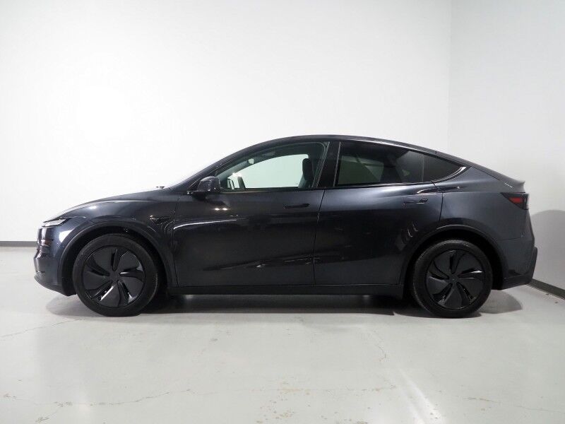 2026 Tesla Model Y Premium RWD *TRAFFIC AWARE CRUISE CONTROL, NAVIGATION, SAFETY ALERTS, AUTOMATIC PARKING, SURROUND CAMERAS, PANORAMA GLASS ROOF, CLIMATE SEATS, HEATED STEERING, WIRELESS CHARGING Round Rock TX
