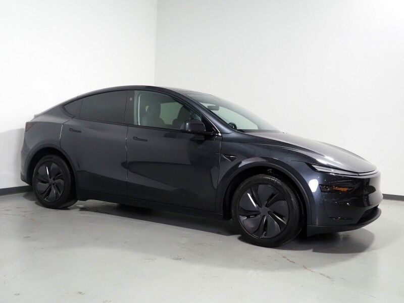 2026 Tesla Model Y Premium RWD *TRAFFIC AWARE CRUISE CONTROL, NAVIGATION, SAFETY ALERTS, AUTOMATIC PARKING, SURROUND CAMERAS, PANORAMA GLASS ROOF, CLIMATE SEATS, HEATED STEERING, WIRELESS CHARGING