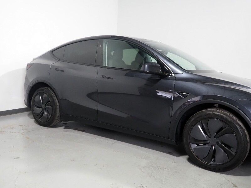 2026 Tesla Model Y Premium RWD *TRAFFIC AWARE CRUISE CONTROL, NAVIGATION, SAFETY ALERTS, AUTOMATIC PARKING, SURROUND CAMERAS, PANORAMA GLASS ROOF, CLIMATE SEATS, HEATED STEERING, WIRELESS CHARGING Round Rock TX