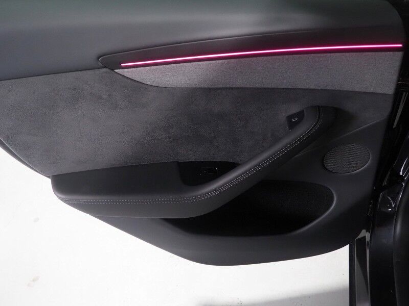 2026 Tesla Model Y Premium RWD *TRAFFIC AWARE CRUISE CONTROL, NAVIGATION, SAFETY ALERTS, AUTOMATIC PARKING, SURROUND CAMERAS, PANORAMA GLASS ROOF, CLIMATE SEATS, HEATED STEERING, WIRELESS CHARGING Round Rock TX