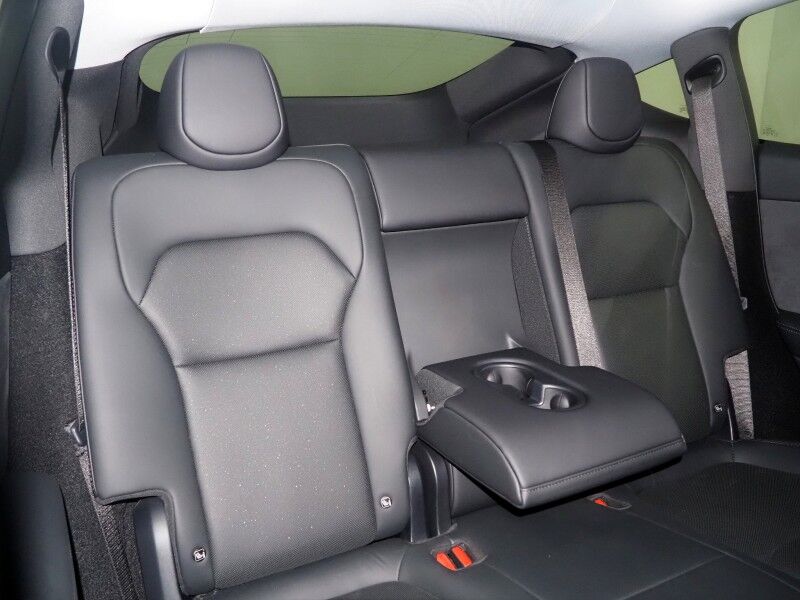 2026 Tesla Model Y Premium RWD *TRAFFIC AWARE CRUISE CONTROL, NAVIGATION, SAFETY ALERTS, AUTOMATIC PARKING, SURROUND CAMERAS, PANORAMA GLASS ROOF, CLIMATE SEATS, HEATED STEERING, WIRELESS CHARGING Round Rock TX